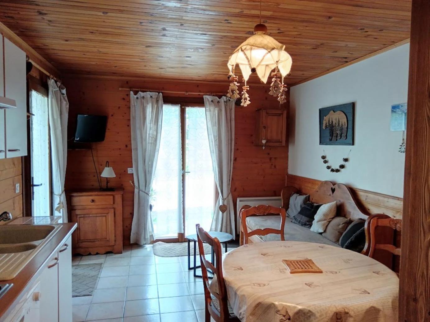Chaletauxorres Au Pied Des Pistes Et Skis Aux Pieds Chalet
