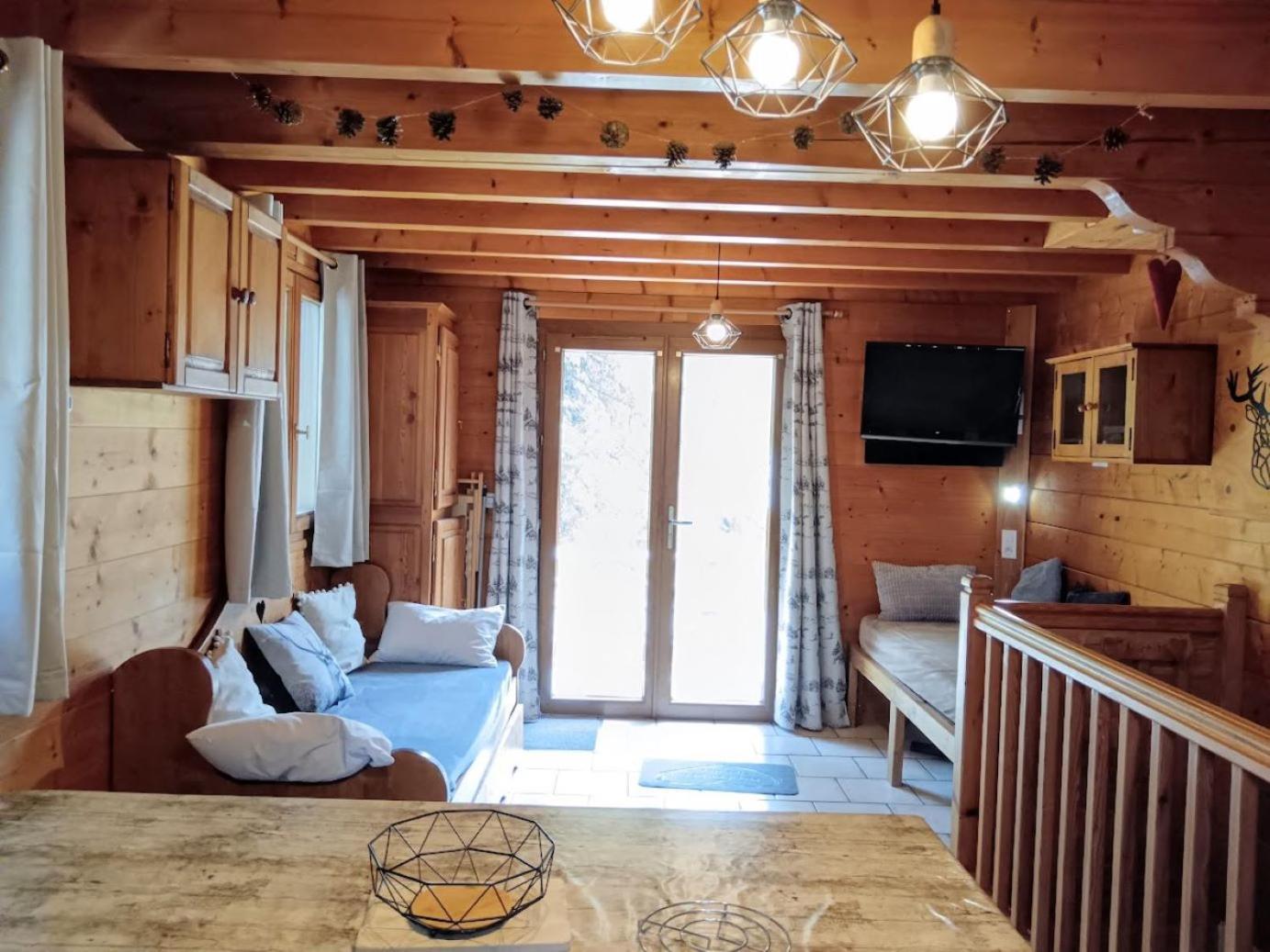 Chalet Chaletauxorres Au Pied Des Pistes Et Skis Aux Pieds