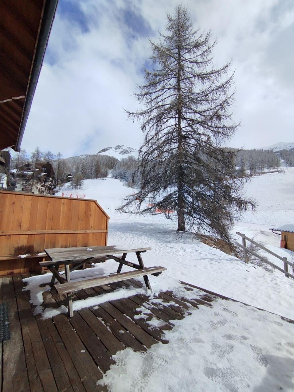Chaletauxorres Au Pied Des Pistes Et Skis Aux Pieds Chalet