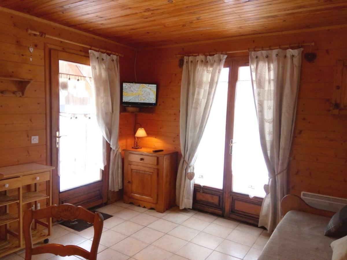 Chaletauxorres Au Pied Des Pistes Et Skis Aux Pieds
